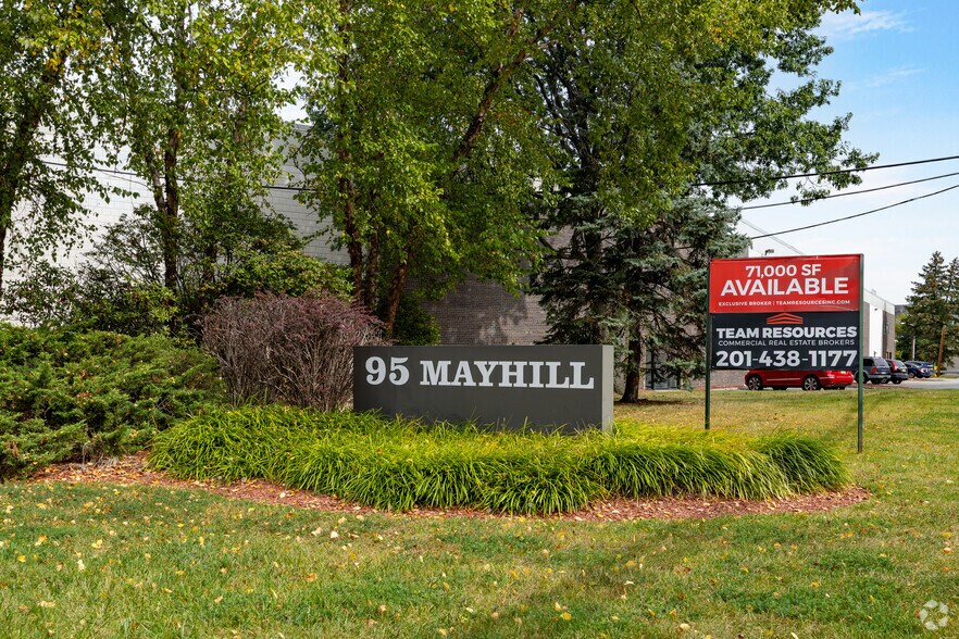 More Photos Of 95 Mayhill St, Saddle Brook Distribution For Lease