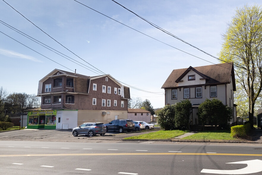 More Photos Of 584 W Main St, Meriden Storefront Retail Residential For Sale