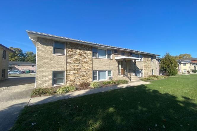 More Photos Of 509 Kungs Way, Joliet Apartments For Sale