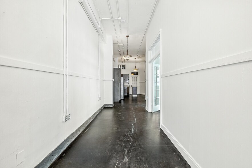 More Photos Of 111 E 16th St, Indianapolis Coworking Space