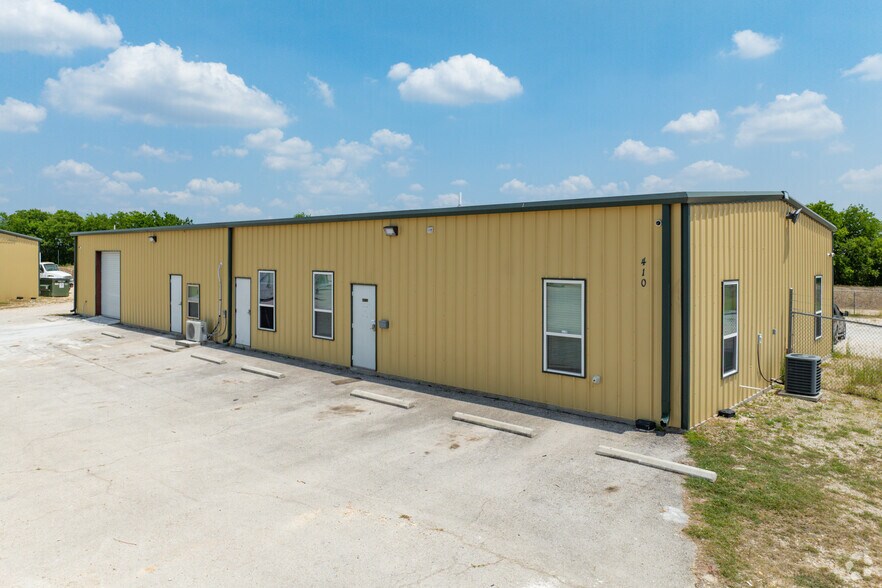 More Photos Of 410 Millennium Dr, Kyle Unknown For Lease
