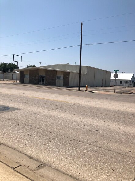 Primary Photo Of 1400 W 2nd St, Odessa Warehouse For Lease