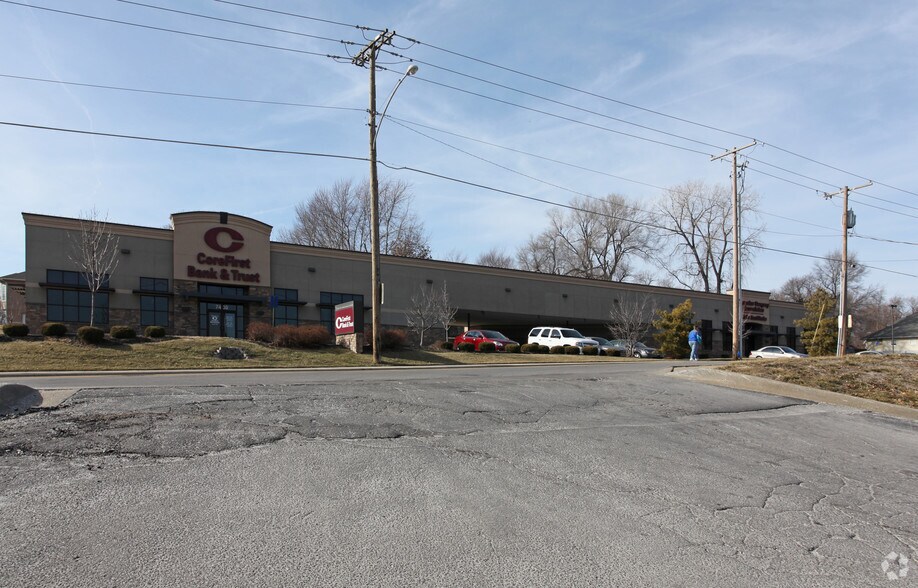 More Photos Of 7430 Switzer Rd, Shawnee Office For Sale