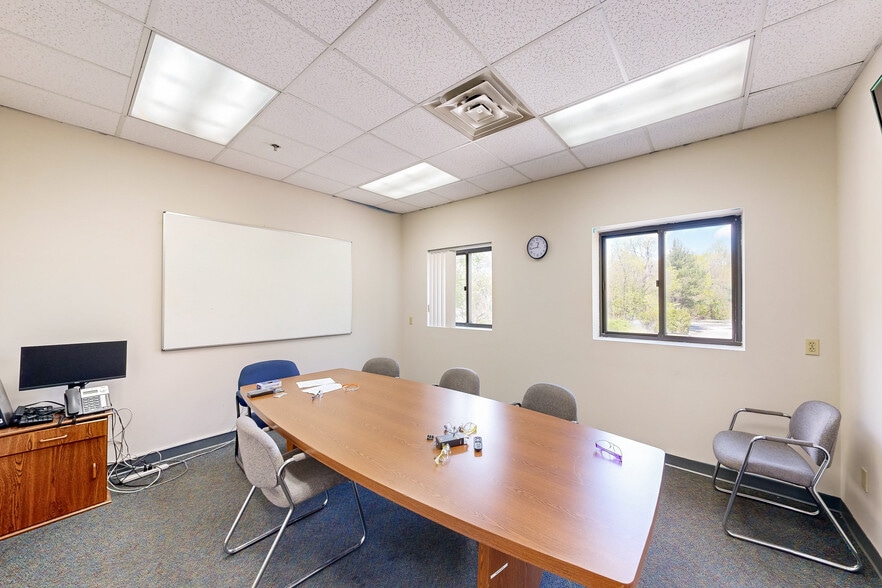 More Photos Of 1 Nablus Rd, Wakefield Distribution For Lease