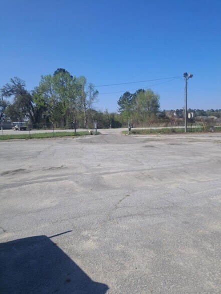 More Photos Of 334 Isaac Stevens Rd, Midway Land For Lease