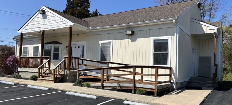 More Photos Of 95 N Leslie Rd, North East Office Residential For Lease