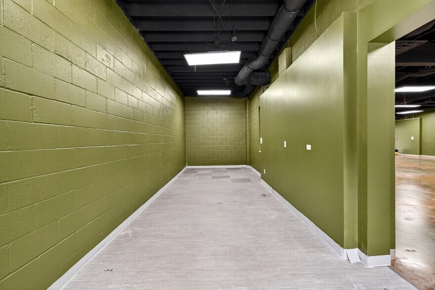 More Photos Of 1141 S Trade St, Tryon General Retail For Lease