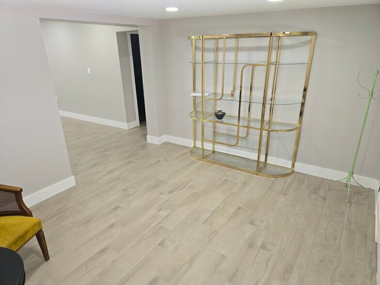 More Photos Of 13551 Walsingham Rd, Largo Office Residential For Sale