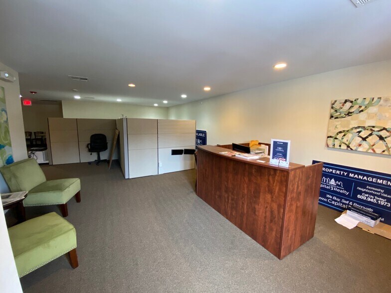 More Photos Of 117 N Gold Dr, Robbinsville Loft Creative Space For Lease