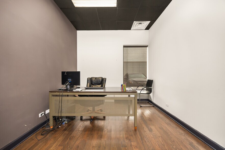 More Photos Of 304 Howard Ave, Des Plaines Light Distribution For Sale