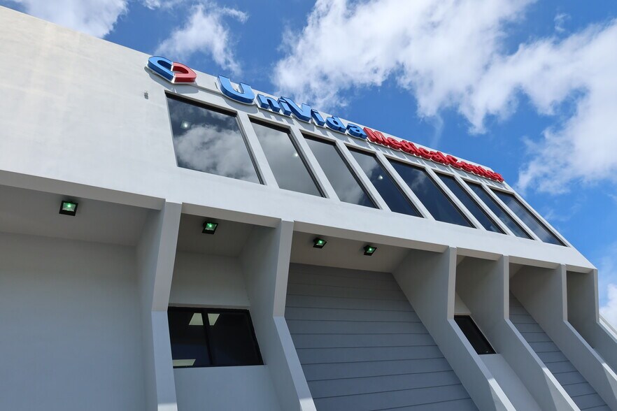 More Photos Of 3383 NW 7th St, Miami Medical For Lease