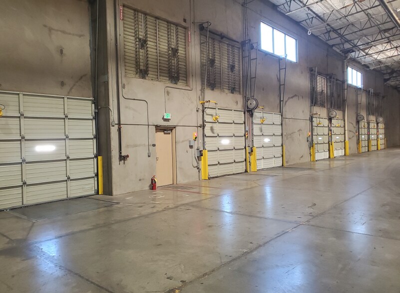 More Photos Of 2030 Hanson Way, Woodland Distribution For Lease