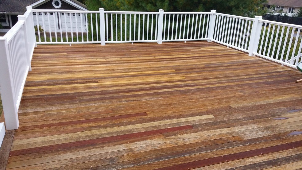 More Photos Of 584 Middle Rd, Bayport Storefront Retail Residential For Sale