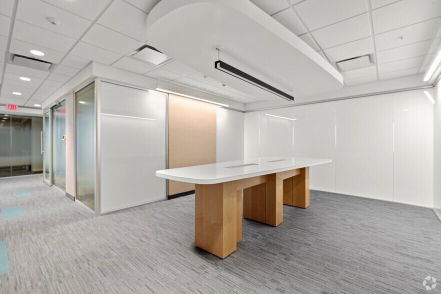 More Photos Of 899 W Cypress Creek Rd, Fort Lauderdale Office For Lease