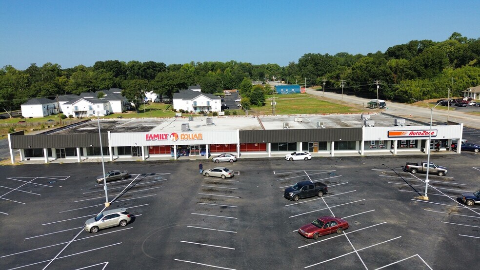 More Photos Of 1402 E River St, Anderson Unknown For Lease