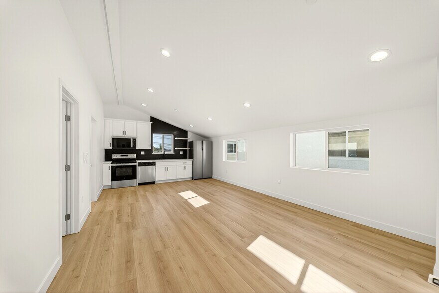 More Photos Of 4461 Farquhar Ave, Los Alamitos Apartments For Sale