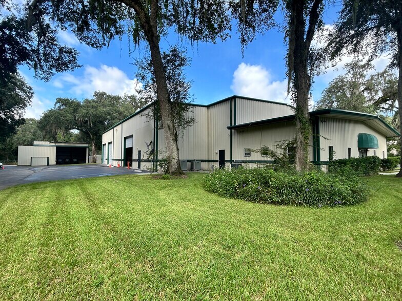 More Photos Of 14337 Annutalaga Ave, Brooksville Warehouse For Sale