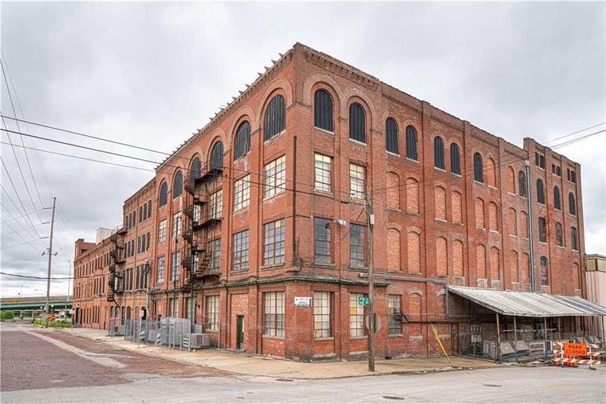 Primary Photo Of 202 Main St, Saint Joseph Refrigeration Cold Storage For Lease