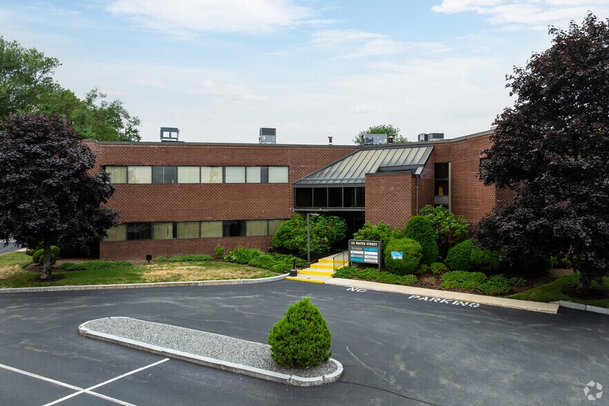More Photos Of 113 Water St, Milford Medical For Lease
