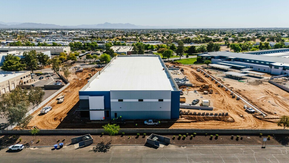 More Photos Of 1352 N Fiesta Blvd, Gilbert Distribution For Lease