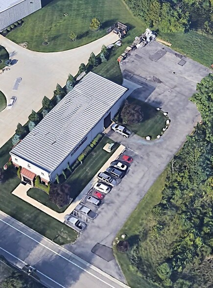 More Photos Of 235 Advanced Dr, Springboro Warehouse For Lease