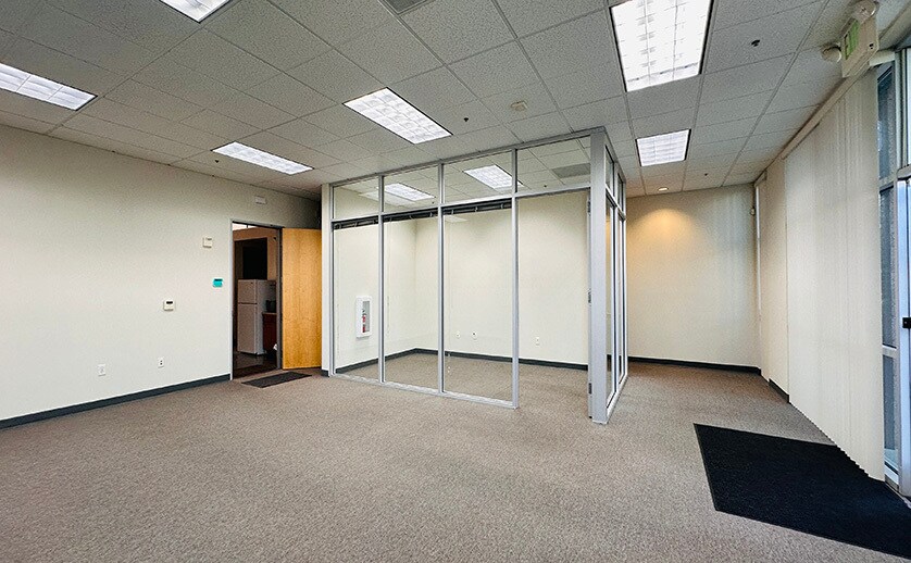 More Photos Of 2720-2734 Bayview Dr, Fremont Research And Development For Lease