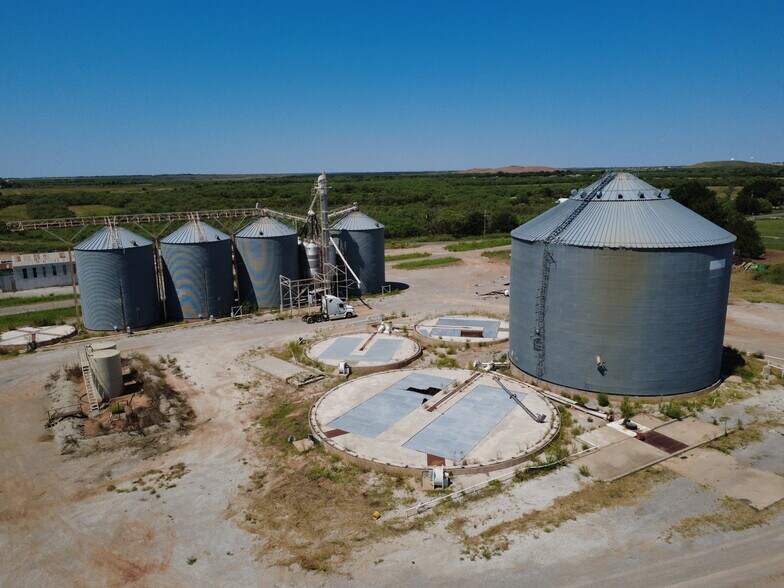 More Photos Of 2062 FM 368 S, Iowa Park Industrial For Sale