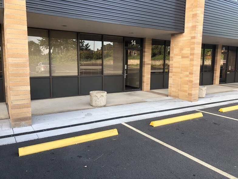 More Photos Of 1140-1144 Willagillespie Rd, Eugene Office For Sale