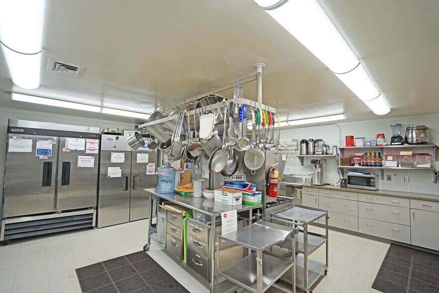 More Photos Of 310 N 16th Ave, Yakima Office For Sale