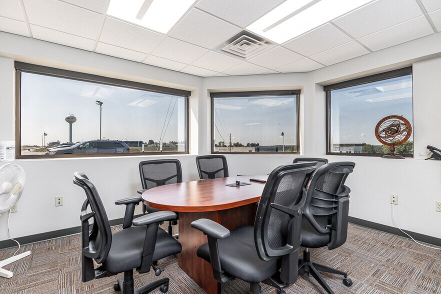 More Photos Of 3681 Prism Ln, Kieler Office For Sale