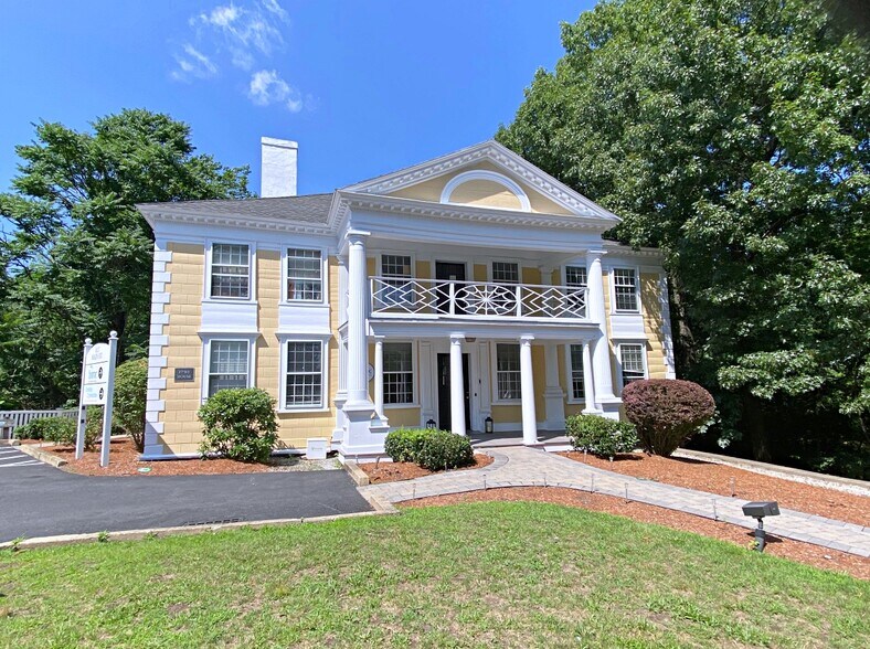 More Photos Of 827 Main St, Woburn Office For Lease