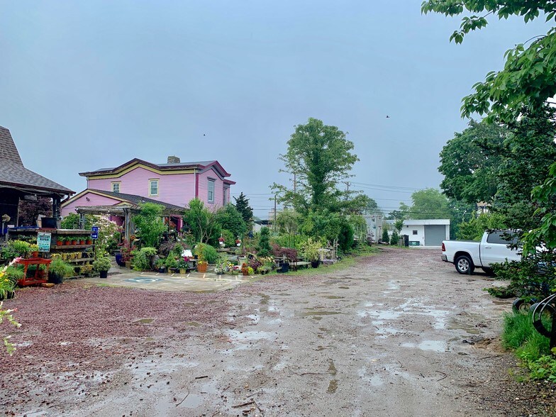 More Photos Of 229 N Main St, Sayville Storefront For Sale