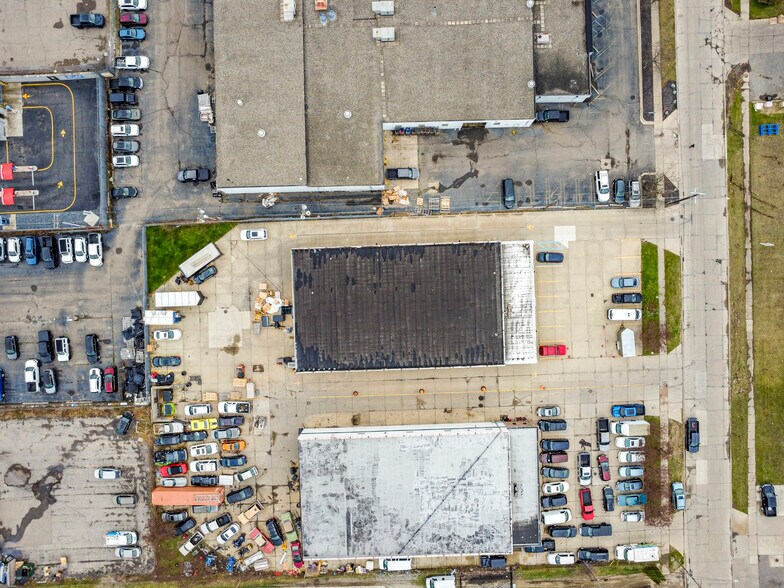 More Photos Of 32639-32645 Industrial Rd, Garden City Warehouse For Sale