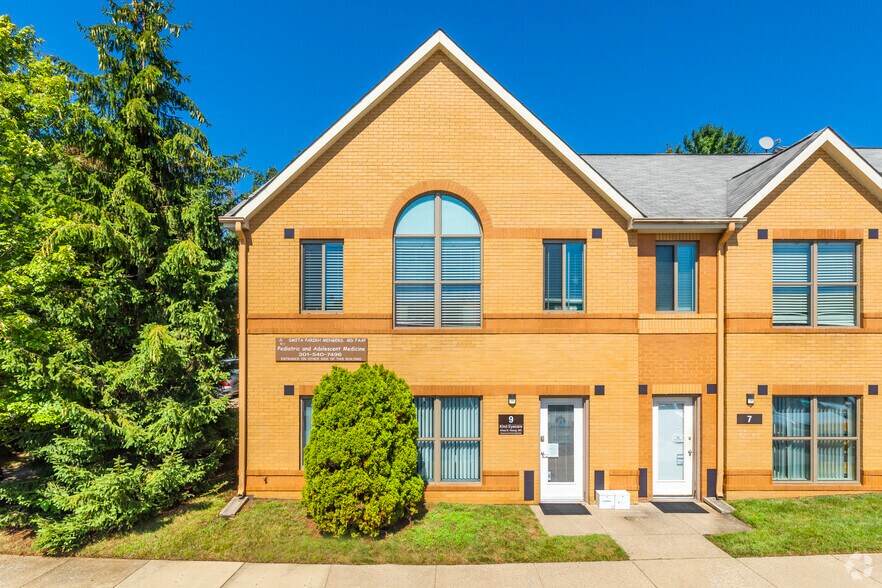More Photos Of 1-9 Executive Park Ct, Germantown Office For Sale