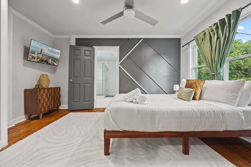 More Photos Of 10 Claire Dr, Atlanta Multifamily For Sale