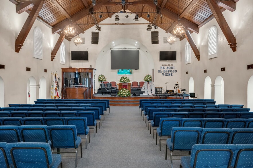 More Photos Of 1100 S Lorena St, Los Angeles Religious Facility For Sale