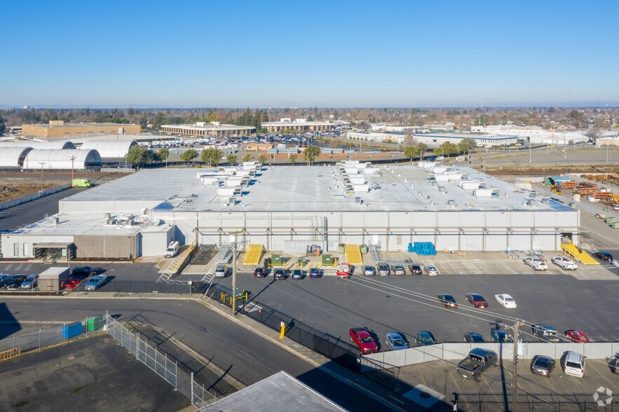 More Photos Of 1025 Joellis Way, Sacramento Distribution For Sale