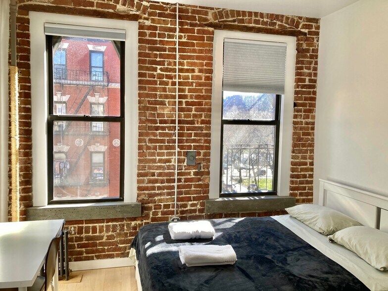More Photos Of 197 Madison St, New York Apartments For Sale