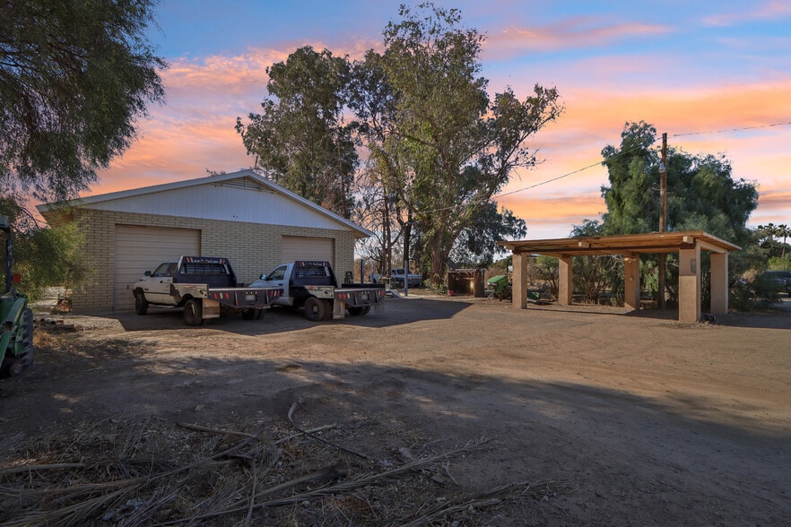 More Photos Of 15901 W Northern Ave, Litchfield Park General Retail For Sale