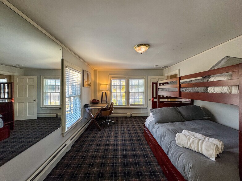 More Photos Of 24 Genesee St, New Berlin Specialty For Sale