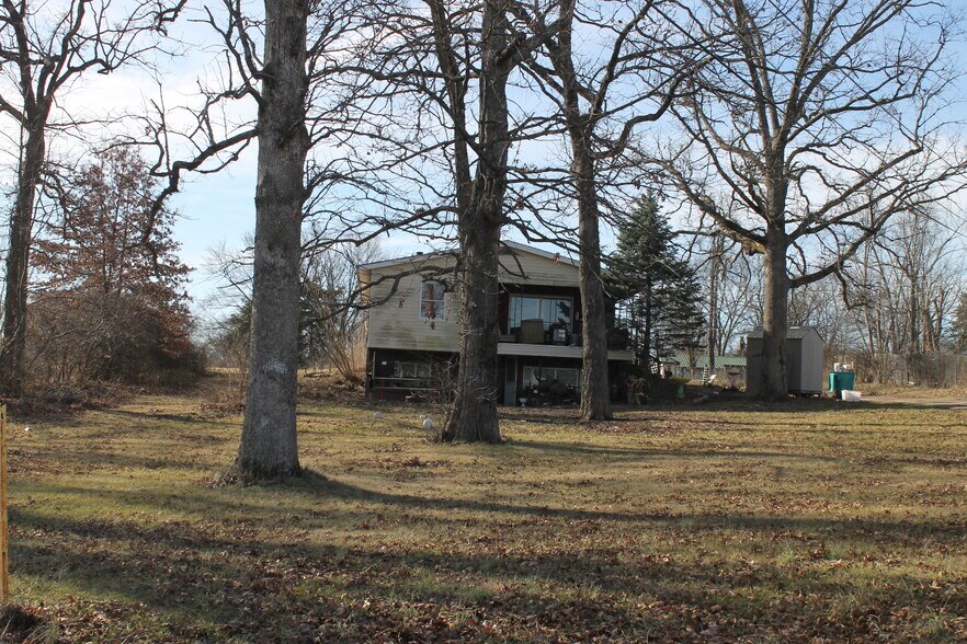 More Photos Of 311 S HWY 185, Sullivan Office Residential For Sale