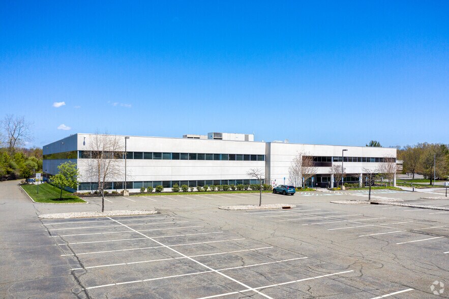 More Photos Of 12 Vreeland Rd, Florham Park Office For Lease