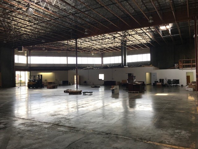 More Photos Of 4200 Industry Dr E, Fife Warehouse For Lease