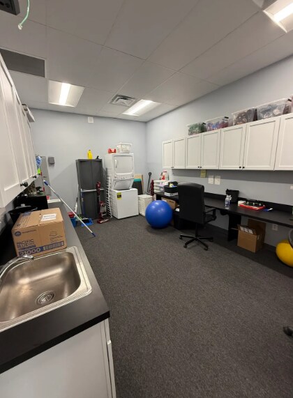 More Photos Of 35388 Van Dyke Ave, Sterling Heights Storefront For Lease