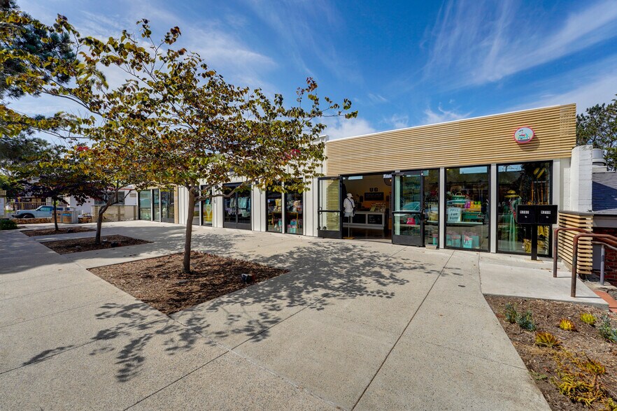 More Photos Of 1202-1210 Camino Del Mar, Del Mar Storefront Retail Office For Lease