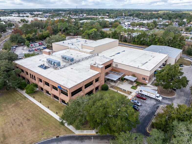 More Photos Of 2121 SW 19th Avenue Rd, Ocala Flex For Sale