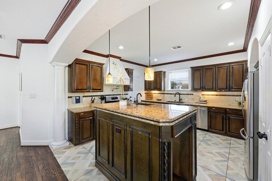 More Photos Of 5100 Mission Ave, Dallas Apartments For Sale