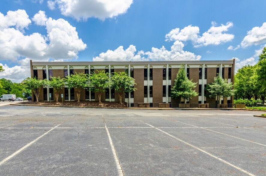 More Photos Of 1 Centerview Dr, Greensboro Unknown For Lease