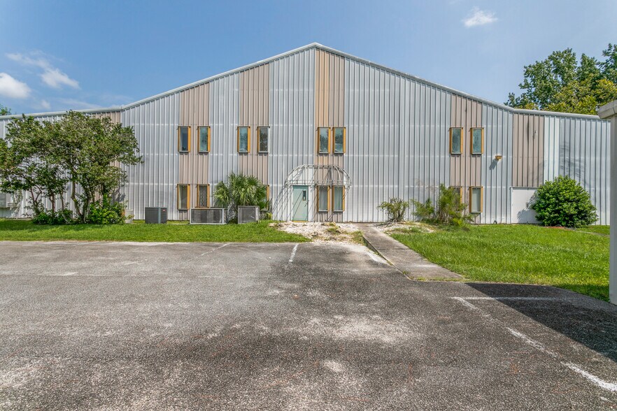 More Photos Of 3601 E Moody Blvd, Bunnell Religious Facility For Sale