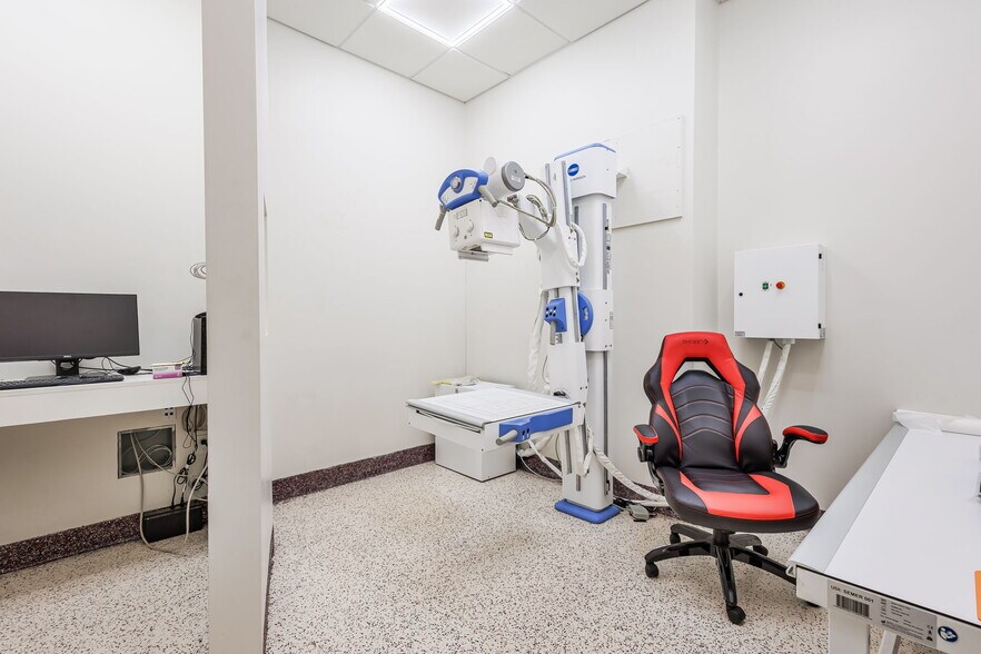 More Photos Of 2 Suffern Ln, Garnerville General Retail For Lease